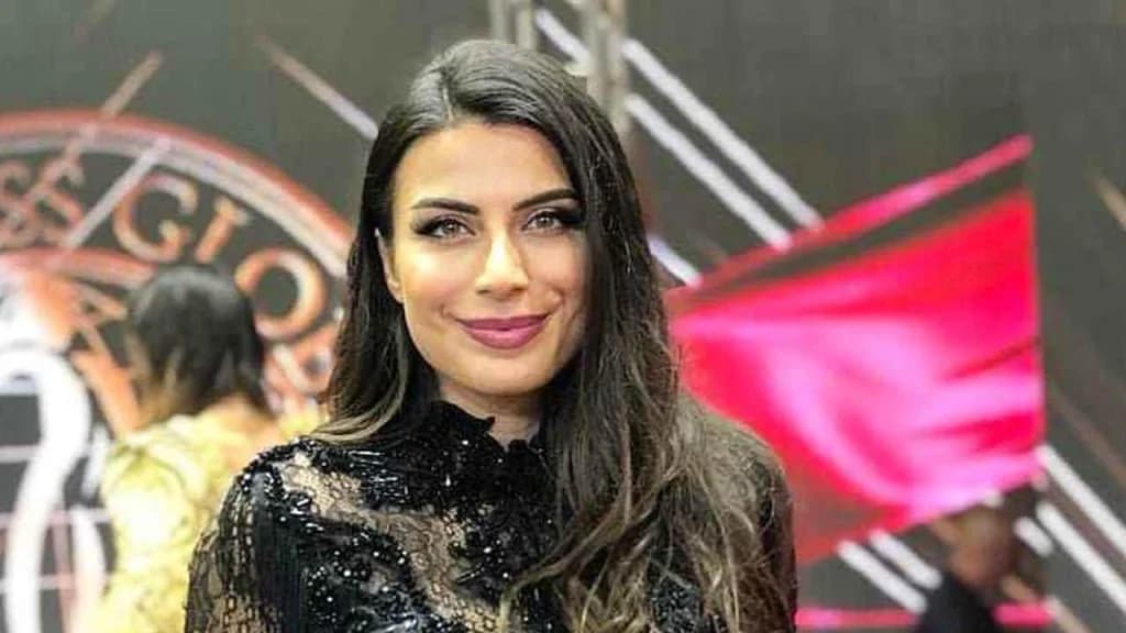 İzmitli Manken Duygu Çakmak, Dubai'deki Füze Saldırısını Anlattı