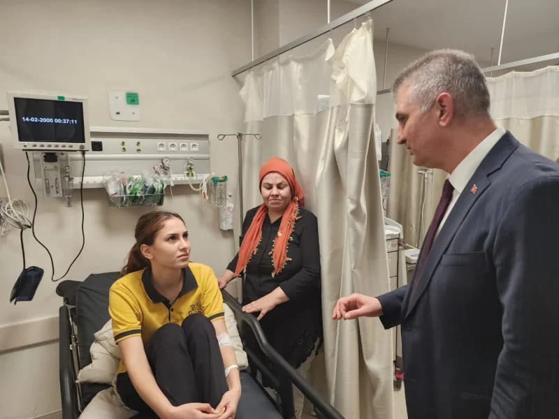 Gölcük'te 5 öğrenci yemekten zehirlendi!