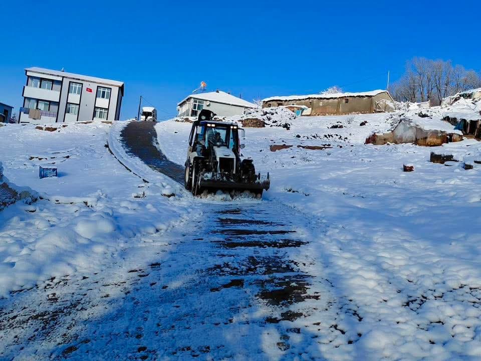 Kocaeli'de Kar Yağışı Etkisini Sürdürüyor!
