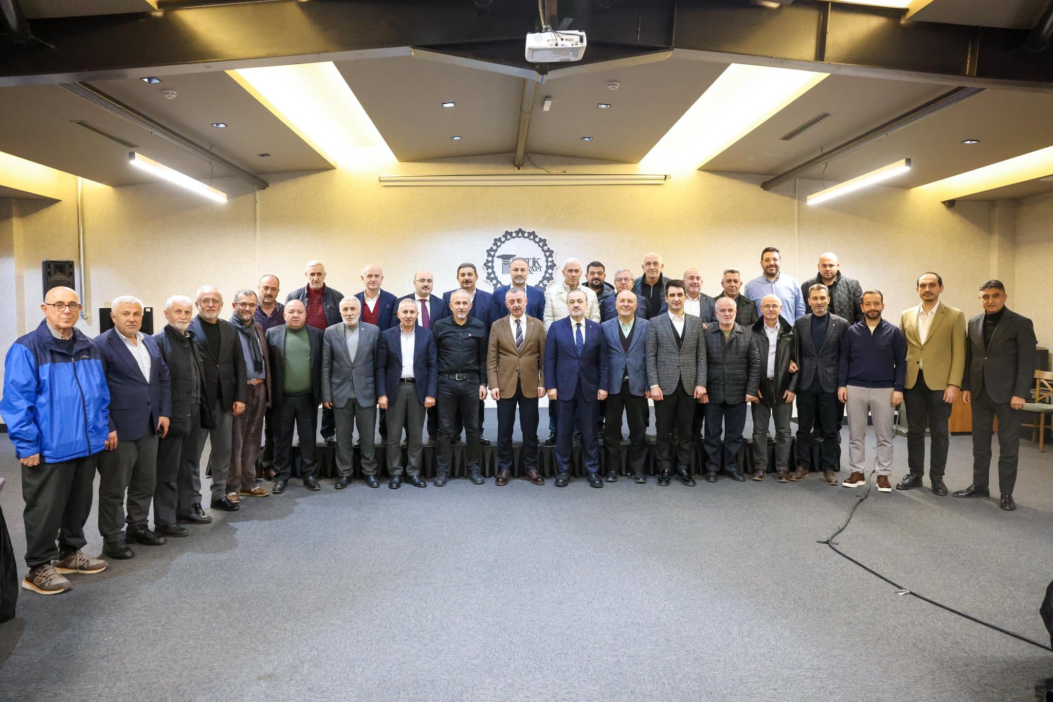 AK Parti'de Eski Başkanlar Kocaeli'de Buluştu!