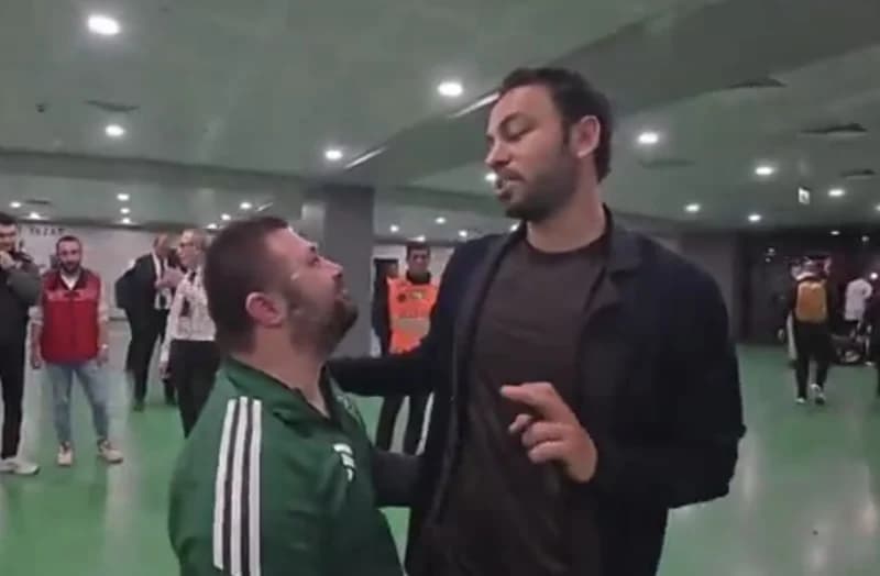 Galatasaray'ın Kocaelispor Zaferi Sonrası Gülümseten An!
