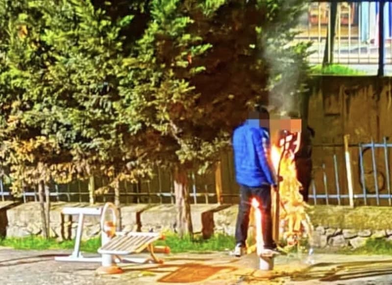 Çayırova'da Sevgi Parkı'nda Vandalizm!