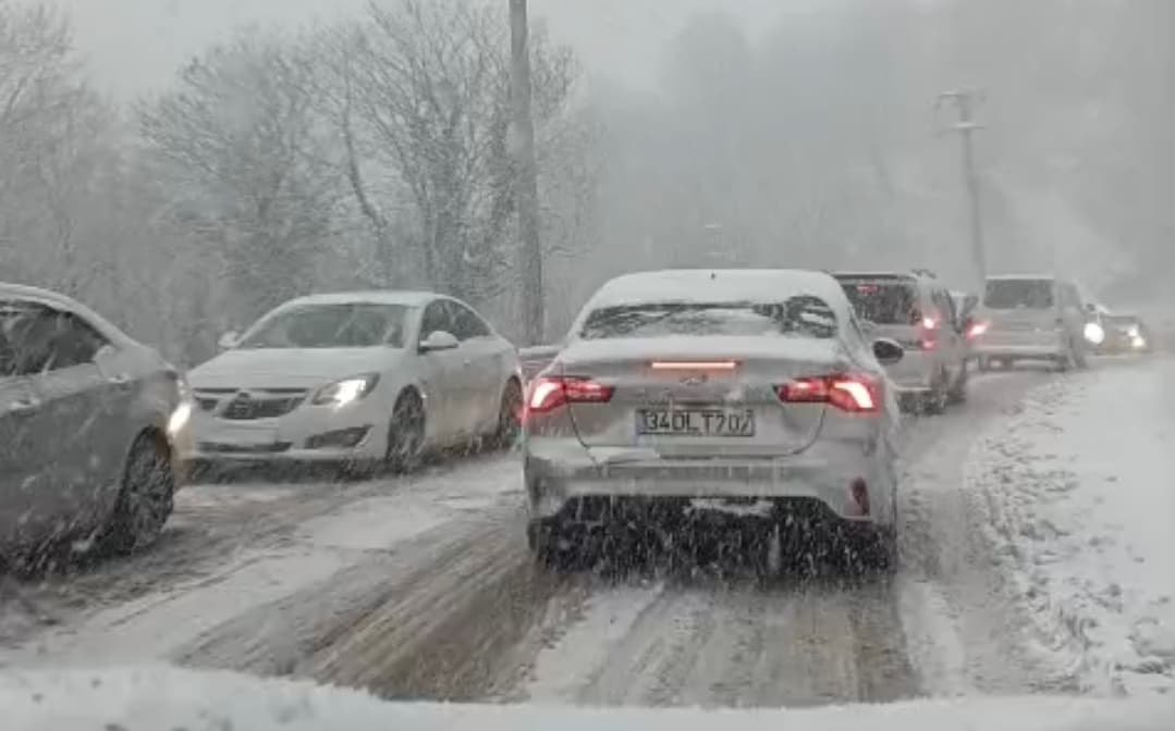 Kartepe Zirvesi'nde Trafik Çilesi Yaşandı!