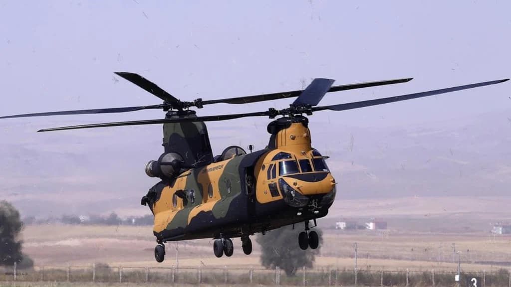 Askeri helikopter Ankara'da sert iniş yaptı!