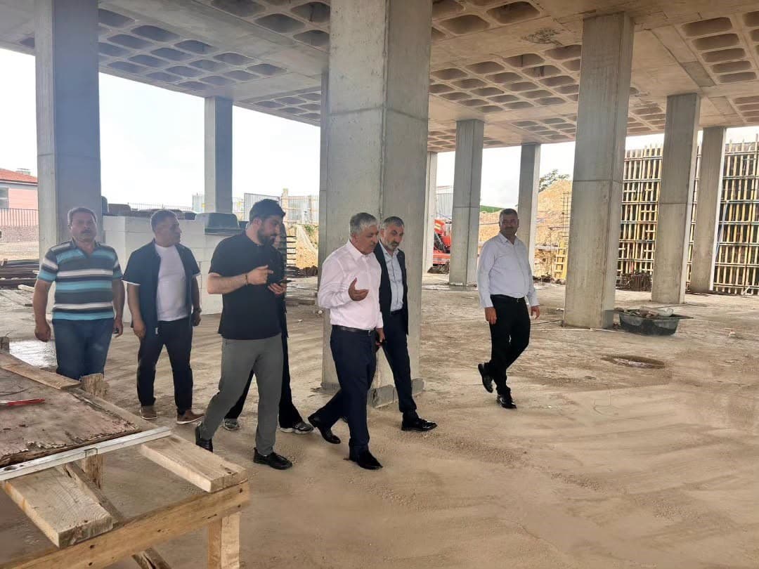 Dilovası'nın yeni belediye binası yükseliyor