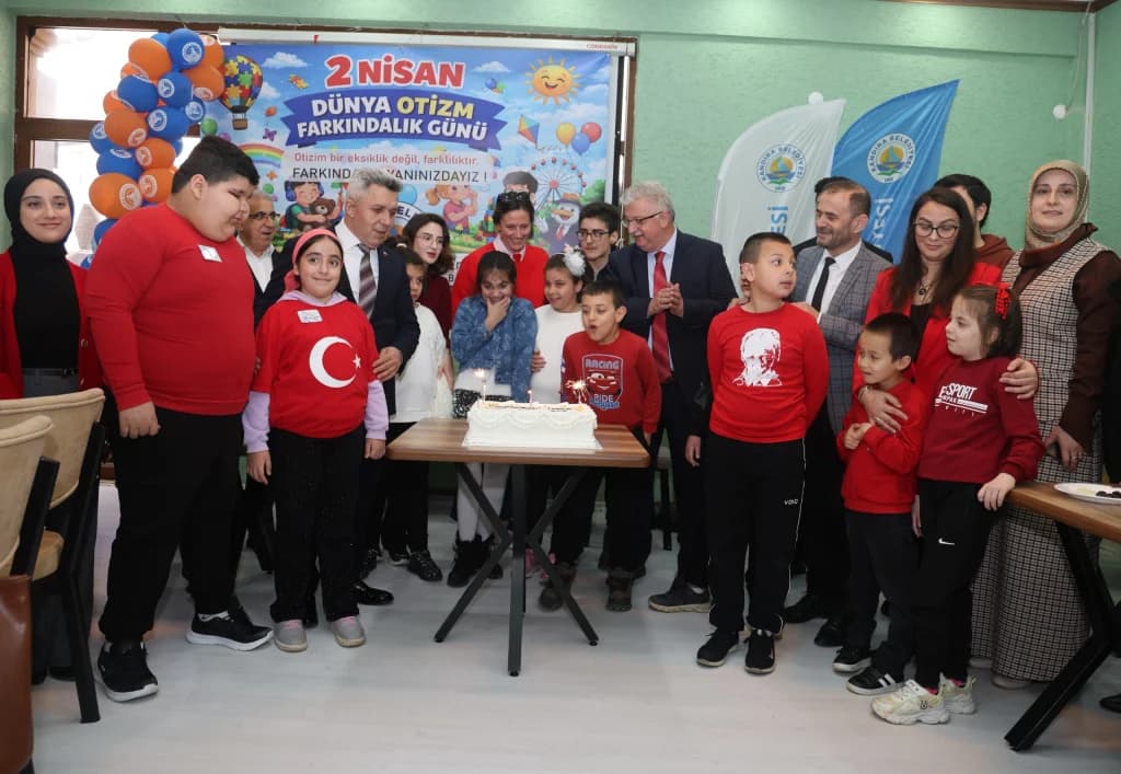 Kandıra'da Otizm Farkındalık Günü kutlandı