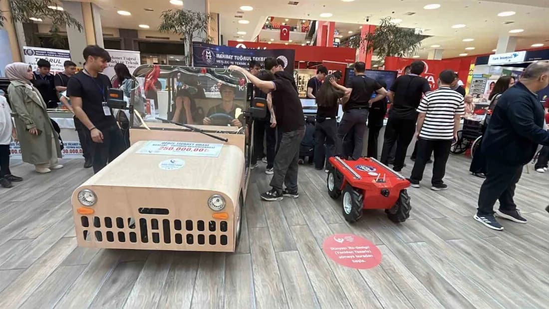 Öğrenciler üretti, sanayiciler inceledi