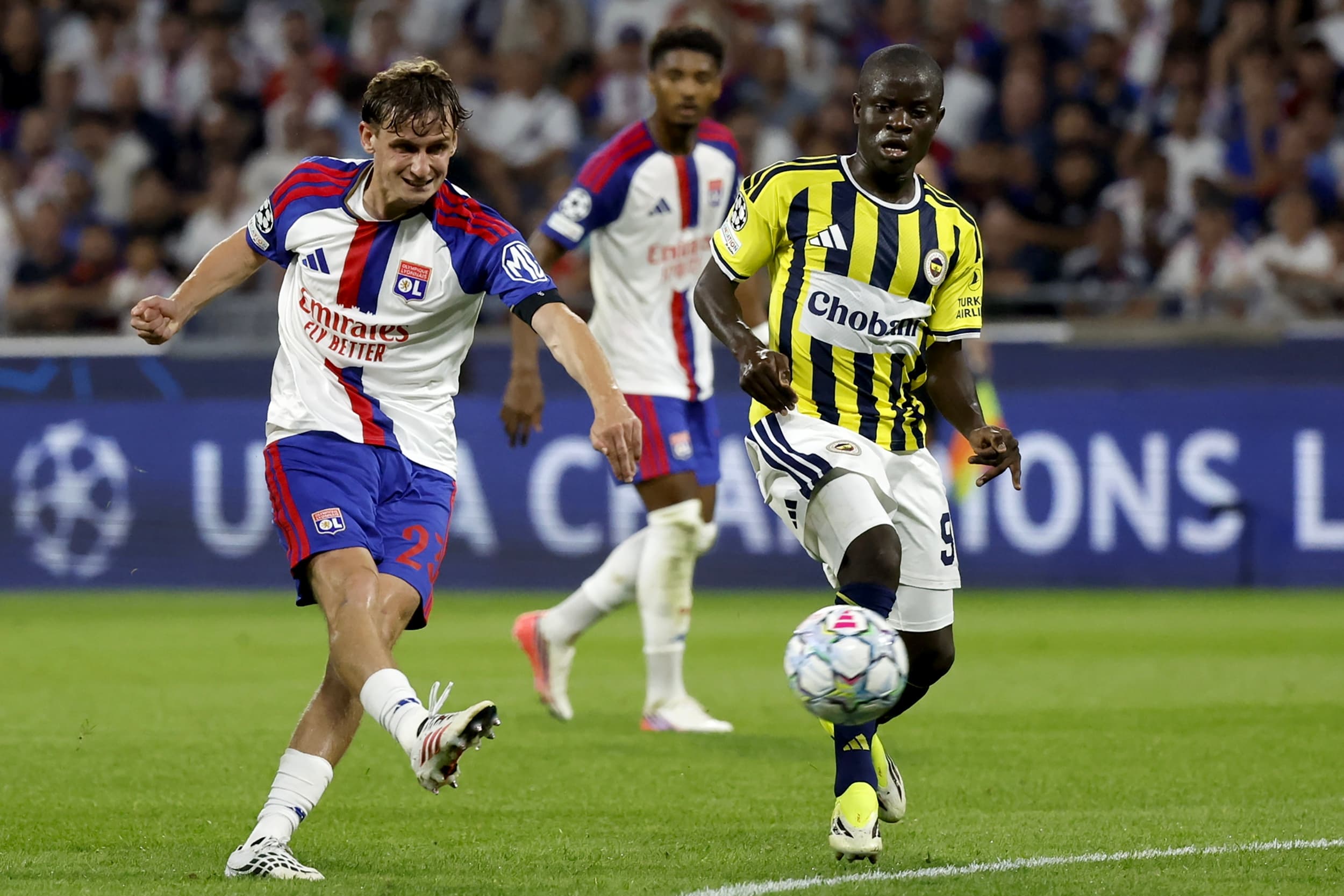 UEFA Şampiyonlar Ligi: Lyon: 1 - Fenerbahçe: 2
