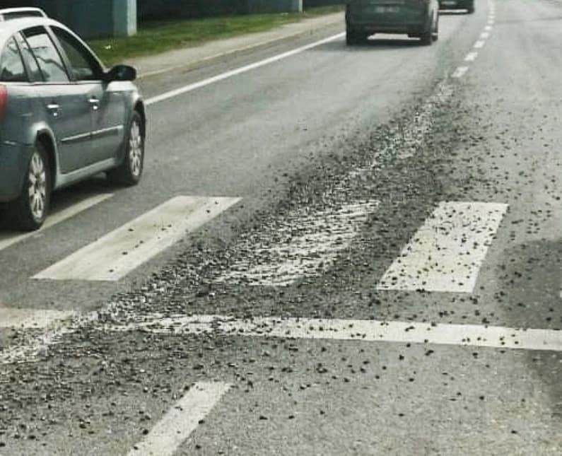 İzmit Sanayi Köprülü Kavşağı'nda tehlike!