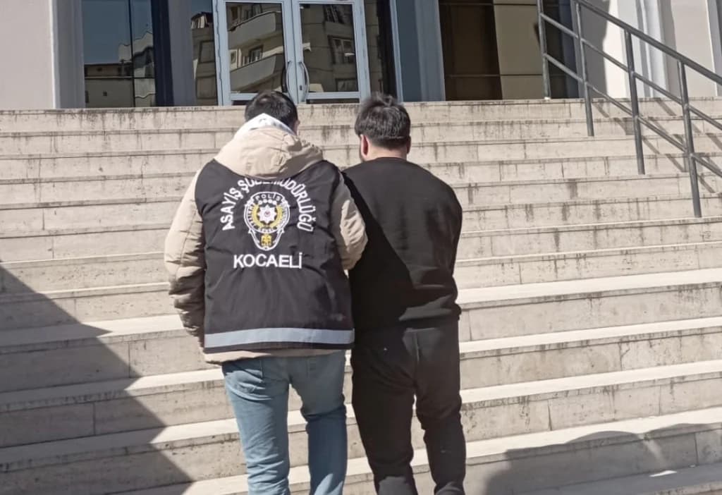 183 Dolandırıcılık Suçundan Aranan Şahıs Çayırova'da Yakalandı