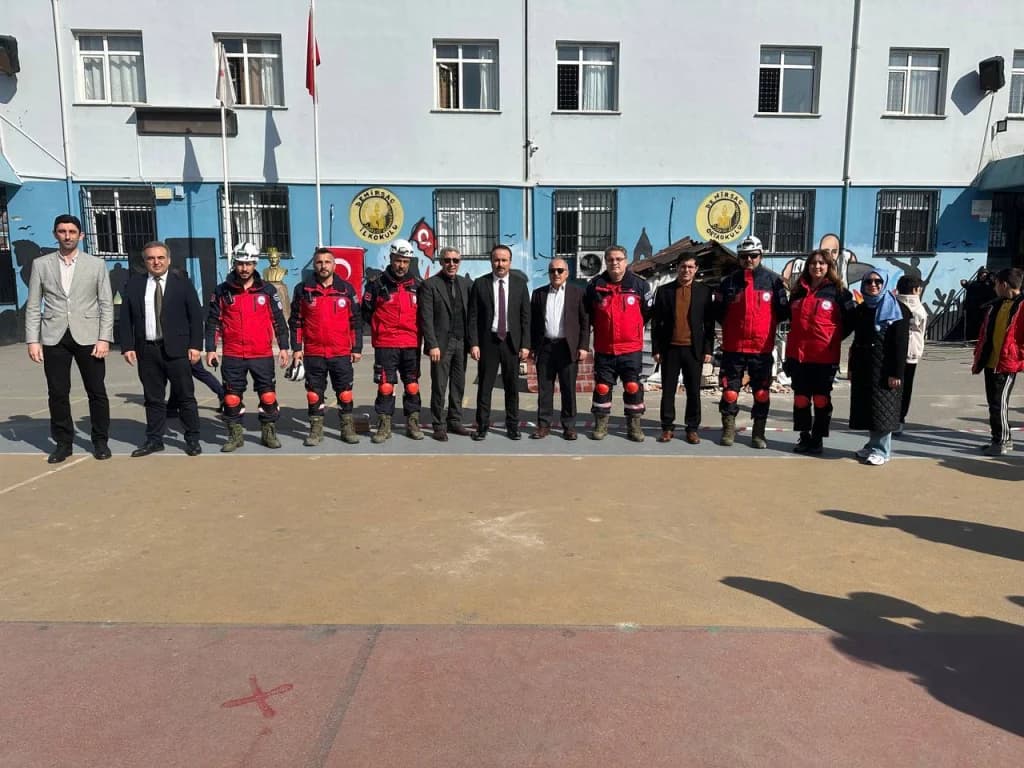 Çayırova'da ÇAK-TİM'den Sivil Savunma Günü tatbikatı