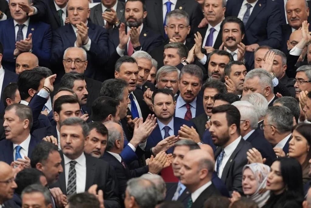 Adalet Bakanı Gürlek yemin törenindeki gerginliği değerlendirdi