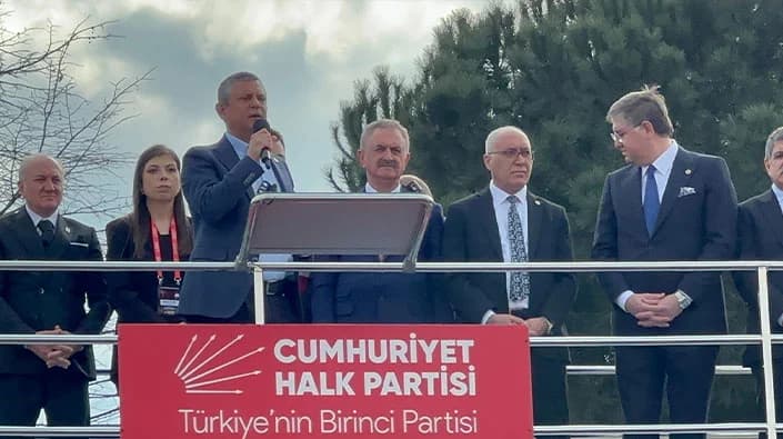 Özgür Özel: Hedefimiz en düşük emekli maaşını asgari ücrete çıkarmak