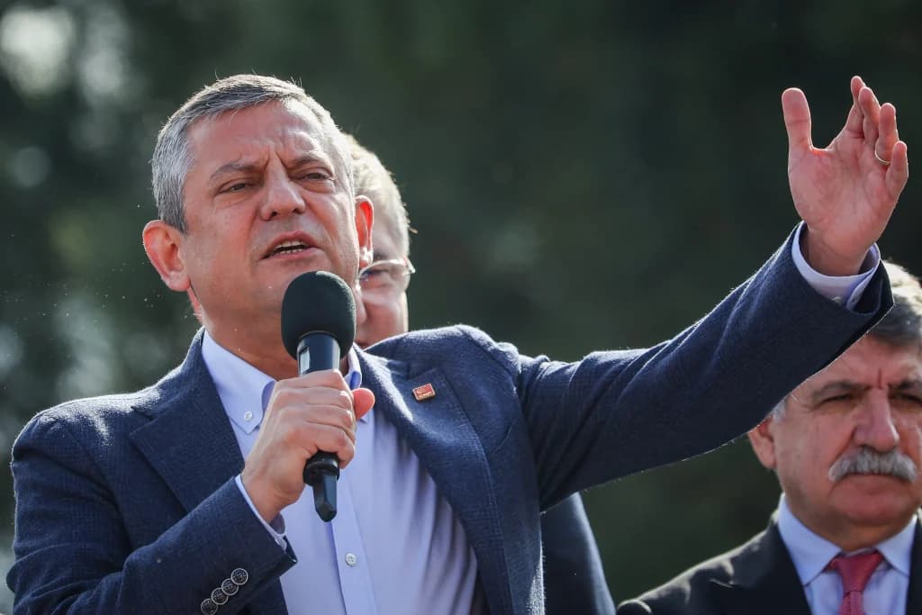 Özgür Özel'den Kartepe Çıkışı: 'Kansertepe Yaptırmayacağız'