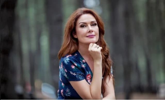 Zeynep Gülmez'den Manidar Paylaşım!