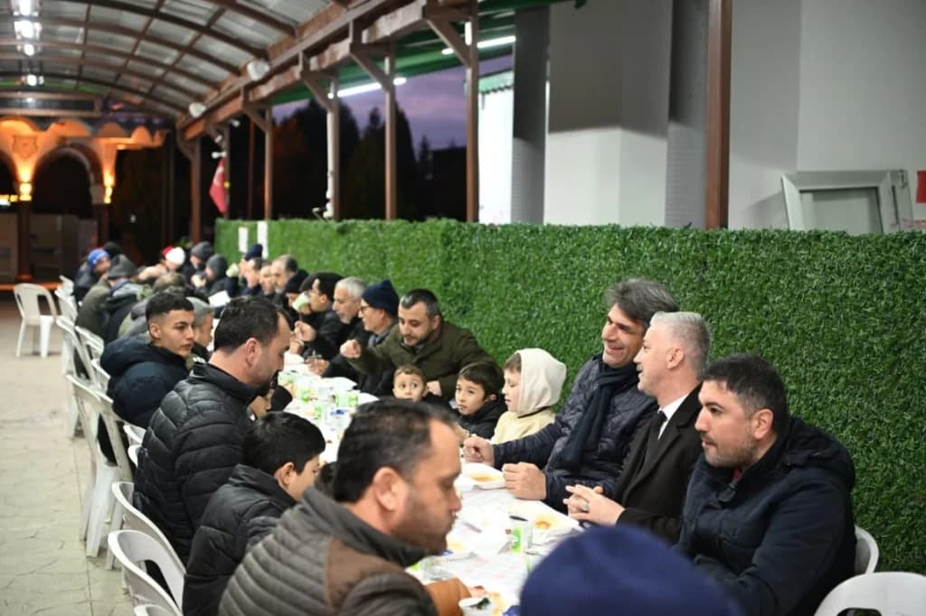 Başkan Kocaman'dan Ramazan Sofrası Ziyareti