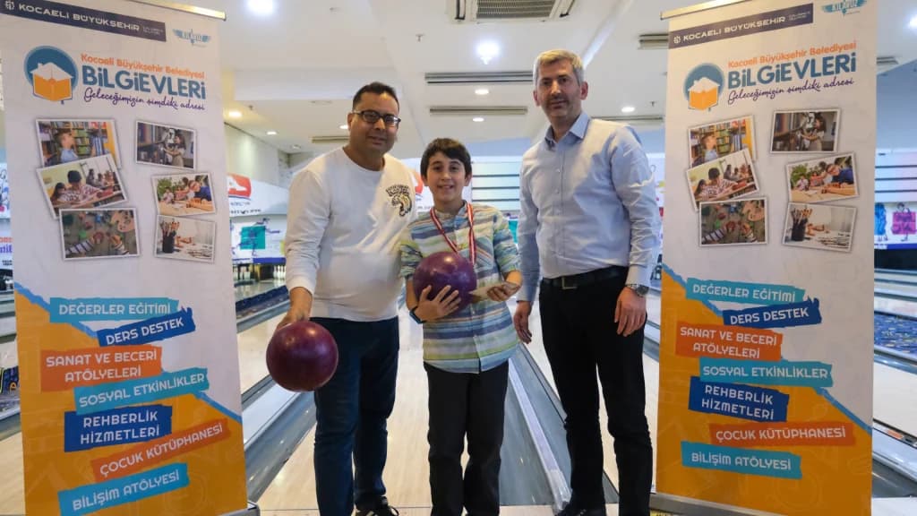 Bilgievleri'nden baba-oğul bowling turnuvası