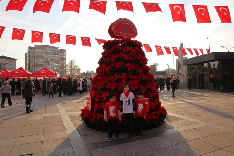 Kocaeli'de 10 Kasım'a Özel 1087 Atatürk Çiçeği!