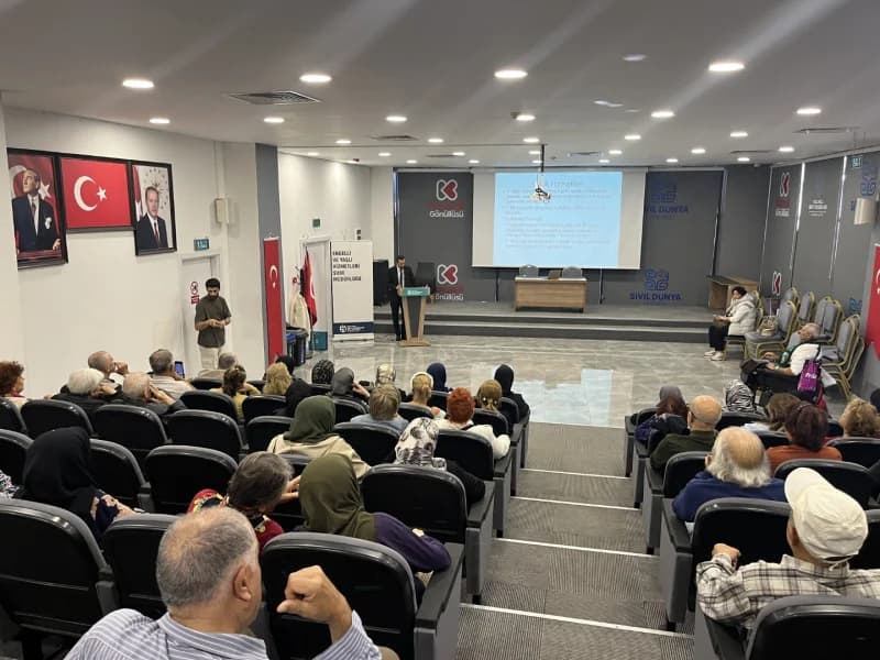 Kocaeli'de Yaşlı Hakları Semineri Düzenlendi!