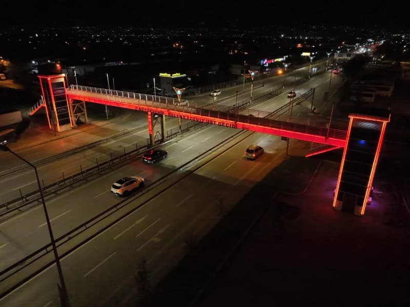 Kocaeli'den Kadına Şiddete Karşı Turuncu Mesaj!