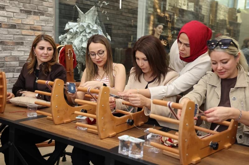 Kocaeli'de Öğretmenler Günü'nde El Emeği Ürünler Hayat Buldu!