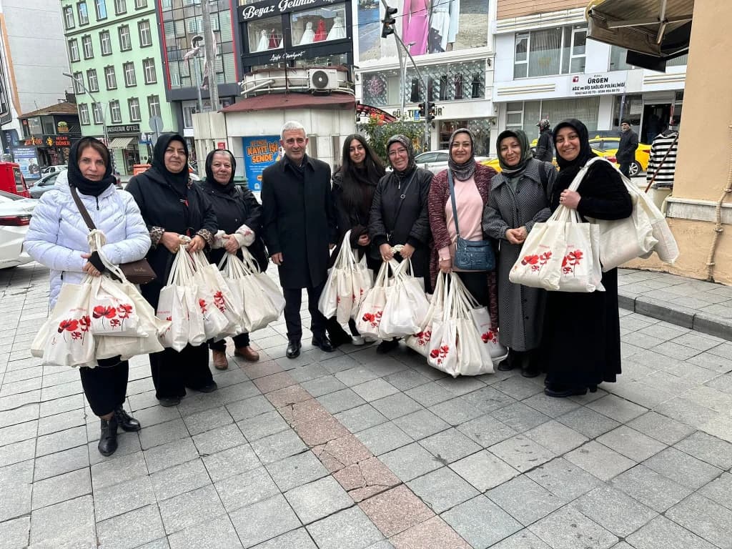 AK Parti Gebze Kadın Kolları'ndan Ramazan mesaisi