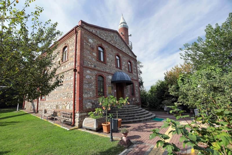 Kartepe'nin Manevi Mirası: Hikmetiye Camii