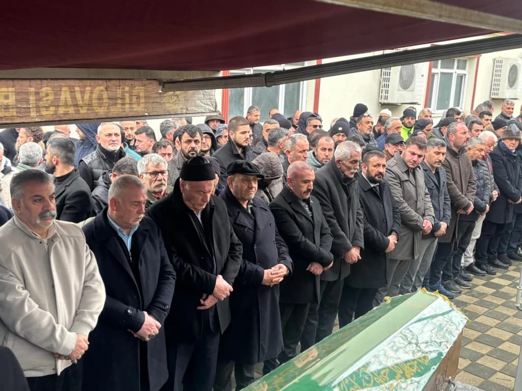 MHP Dilovası, Eski İlçe Başkanı Sait Ayaz'ı Uğurladı