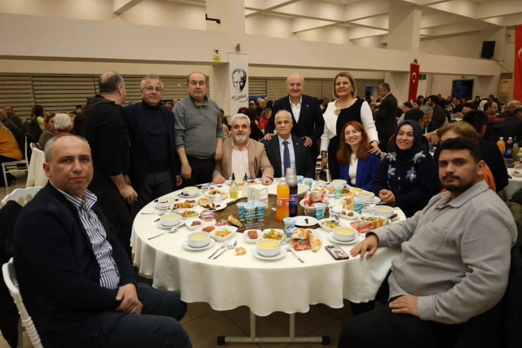 Başkan Hürriyet'ten STK'lara İftar Sofrası ve Salon Müjdesi