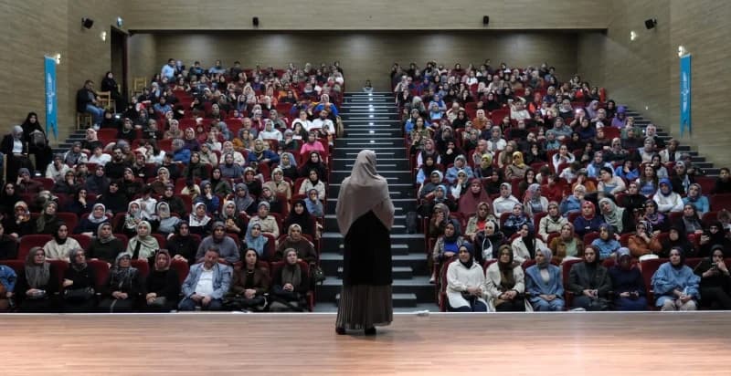 Saliha Erdim, Gebze'de aile içi iletişimi anlattı!