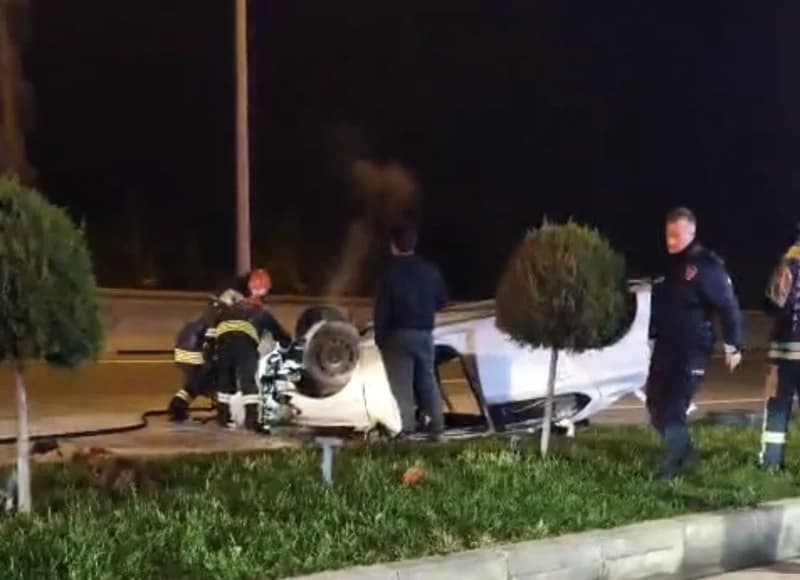 Karamürsel'de Araç Takla Attı!
