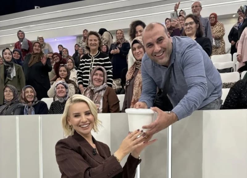 Kandıra'nın Meşhur Manda Yoğurdu Esra Erol'a Hediye Edildi!