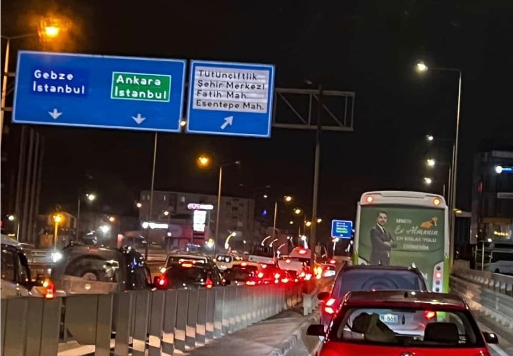 95 Evler Kavşağı'nda Trafik Çilesi Sürüyor!