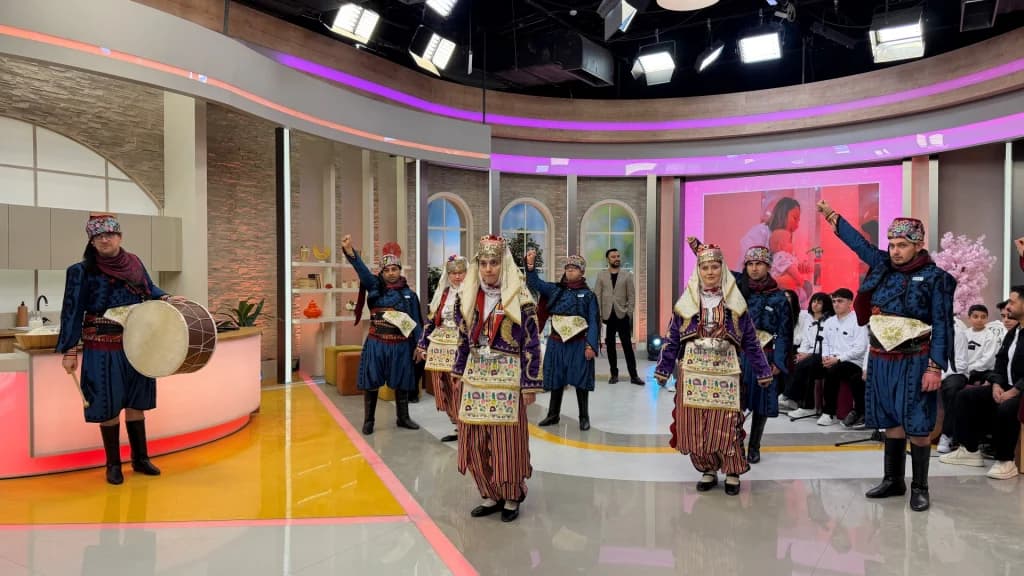 Gonca'nın Efeleri'nden zeybek şov!
