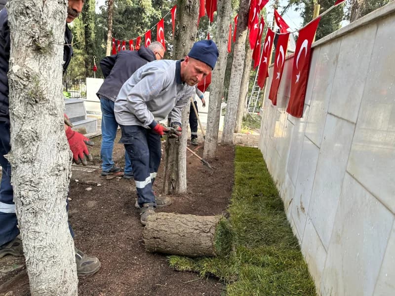 Gebze Şehitliği'nde Kapsamlı Bakım ve Peyzaj Çalışması!