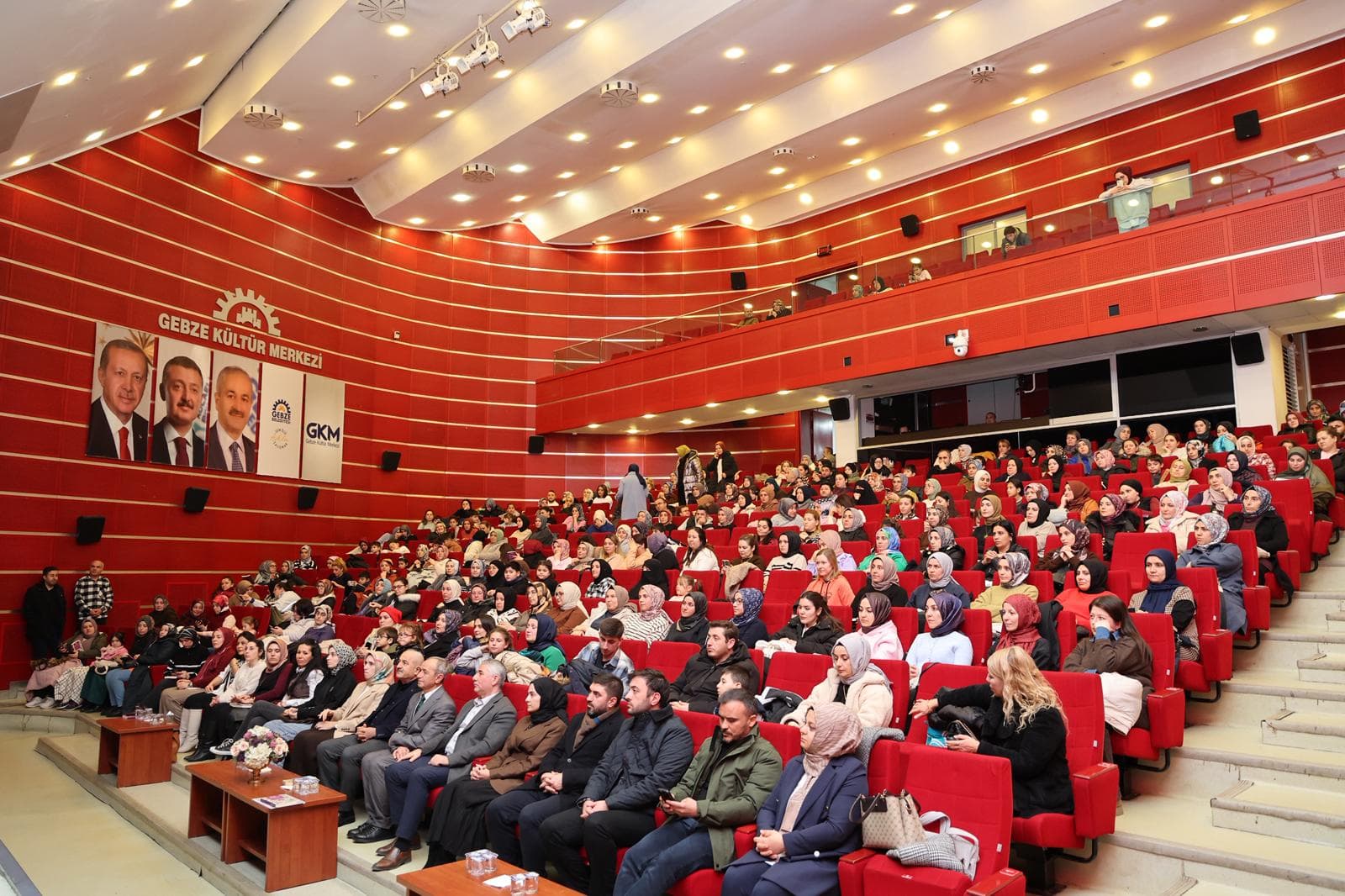 Sadık Yalsızuçanlar Gebze'de Okurlarıyla Buluştu!