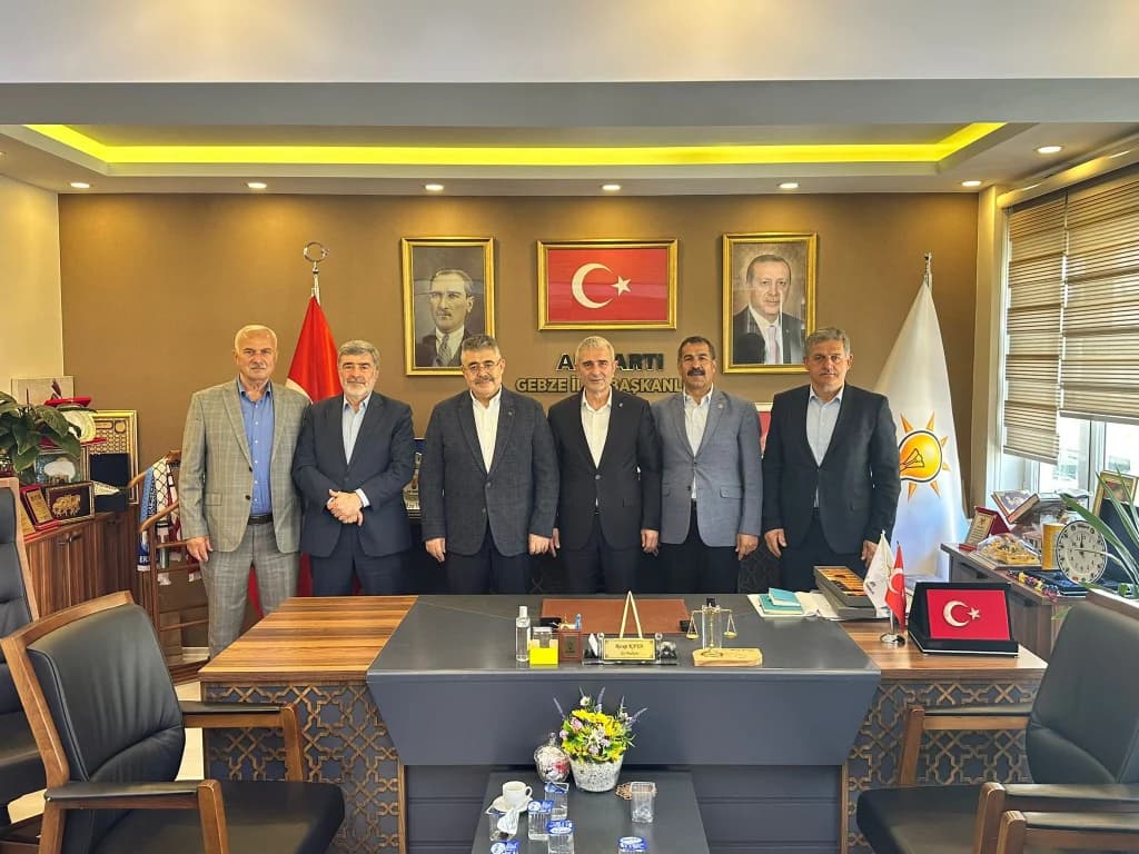AK Partili Vekillerden Gebze Teşkilatına Ziyaret