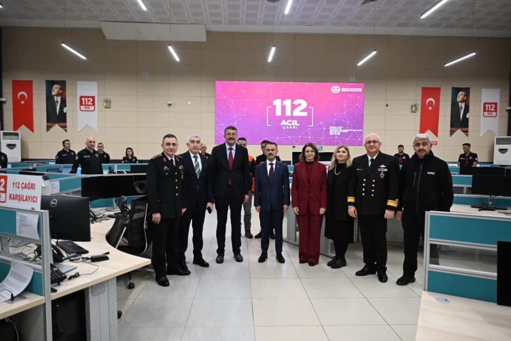 Bakan Yardımcısı Çelik'ten Kocaeli 112'ye Bayram Ziyareti