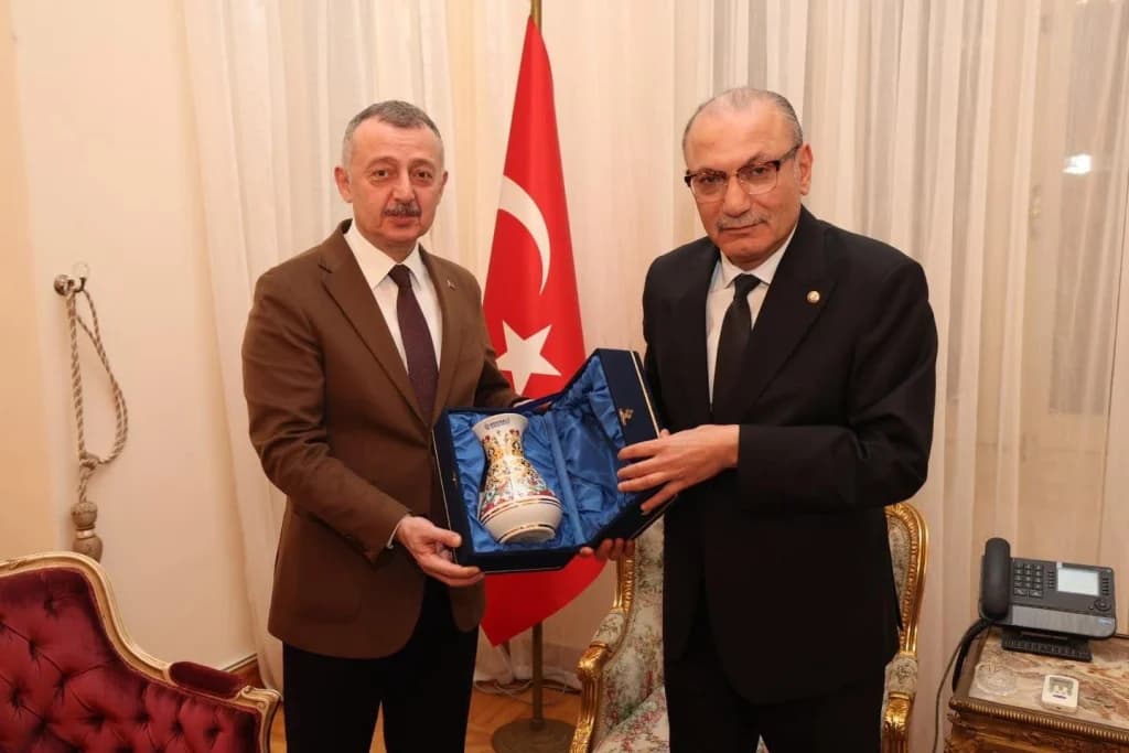 Başkan Büyükakın Mısır'da temaslarda bulundu