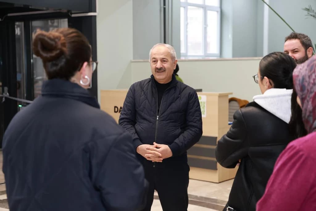 Başkan Büyükgöz'den YKS öncesi gençlere moral ziyareti