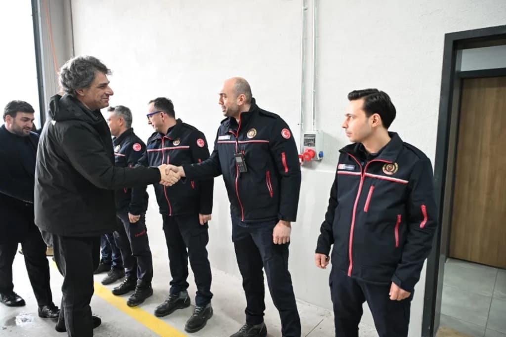 Başkan Kocaman'dan bayramda görevdeki personele ziyaret