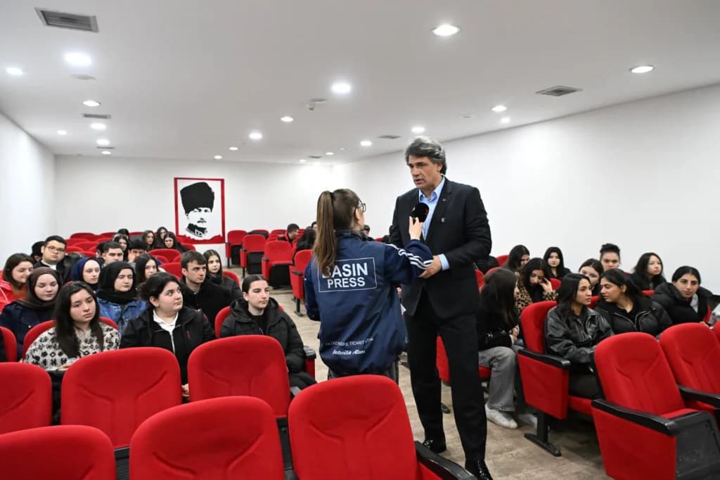 Başkan Kocaman'dan gençlere kariyer ve teknoloji tavsiyeleri