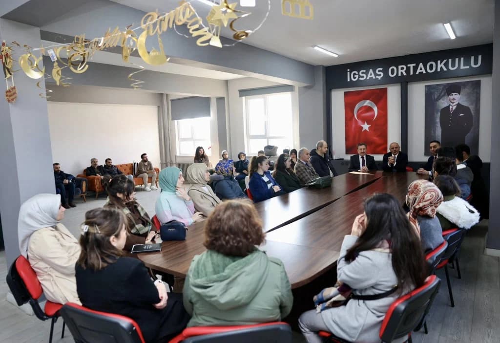 Başkan Söğüt'ten İGSAŞ Ortaokulu'na Ziyaret