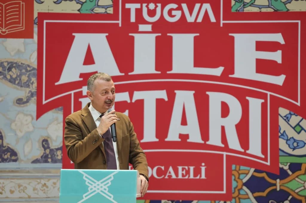 Büyükakın, TÜGVA iftarında gençlerle buluştu