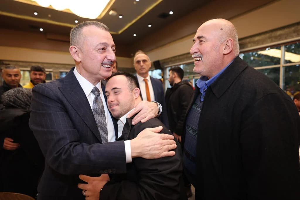 Büyükakın'dan afet gönüllüleriyle iftar buluşması