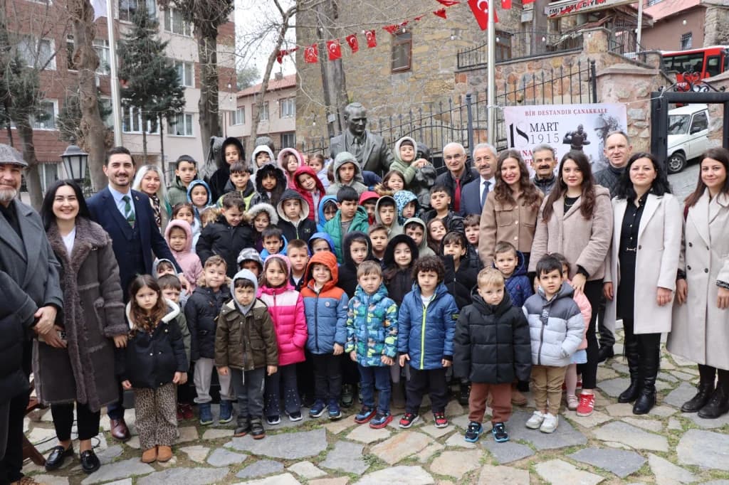 Çanakkale Zaferi'nin kahramanları İzmit'te anıldı