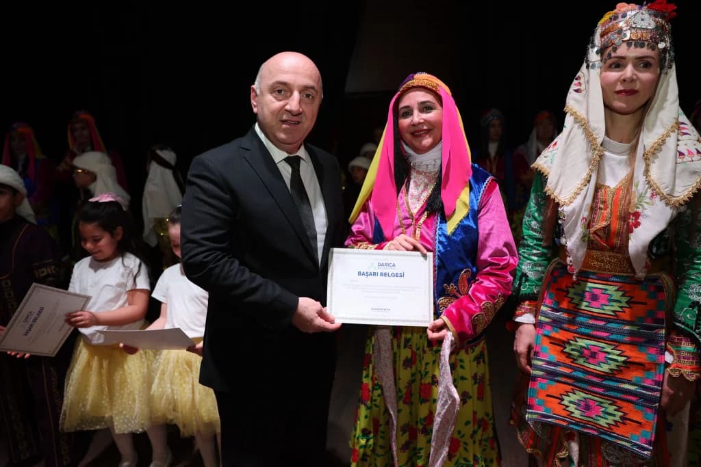 Darıca'da Anadolu Esintisi: Halk Oyunları Festivali