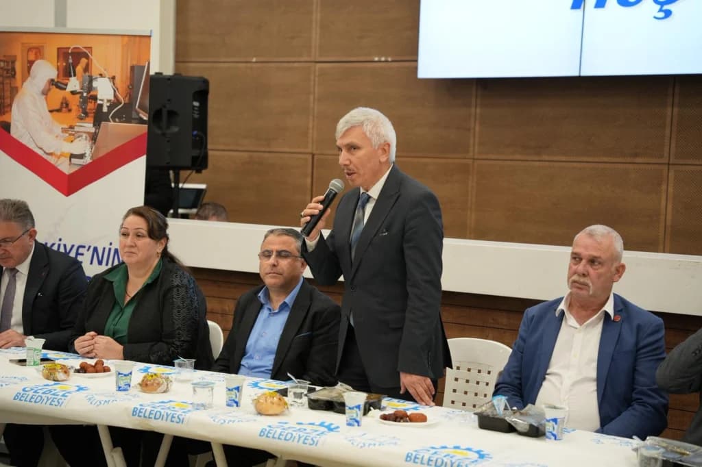 Gebze Belediyesi'nden GTÜ'de İftar Sofrası