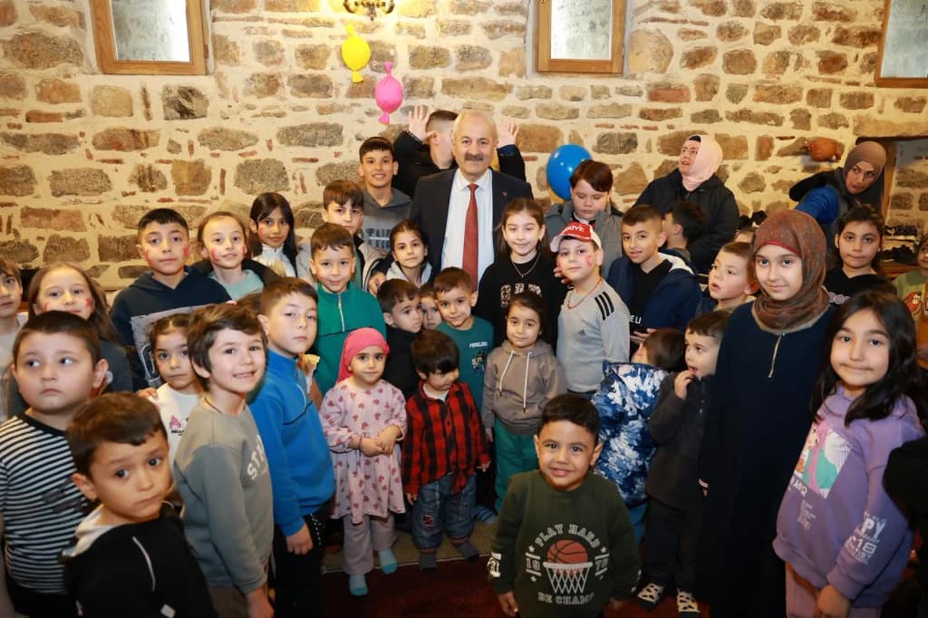 Gebze'de Çocuklar Bayram Coşkusunu "Elveda Ramazan" ile Yaşadı!
