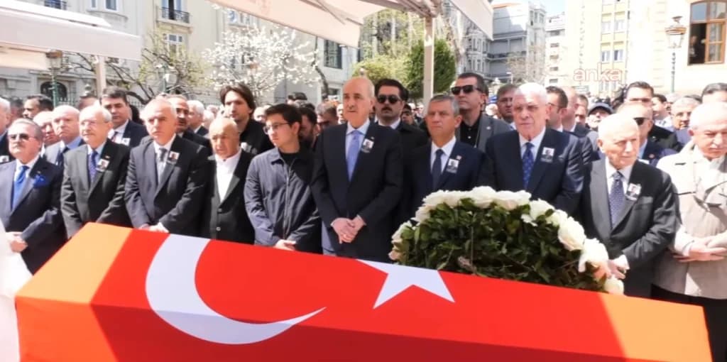 Hüsamettin Cindoruk son yolculuğuna uğurlandı